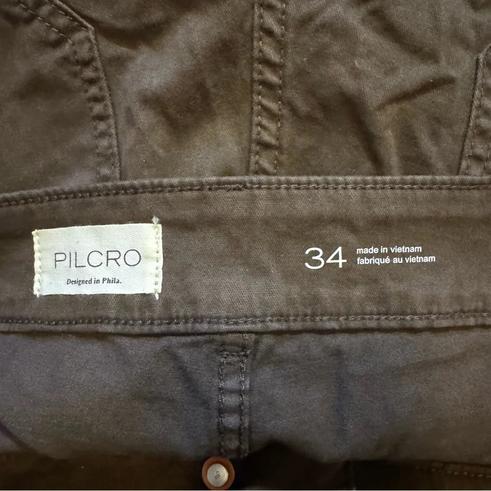 Pilcro High-Rise Straight-Leg Trousers in Deep Brown